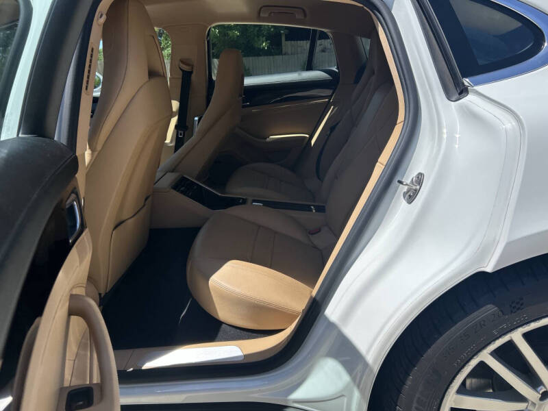 2018 Porsche Panamera