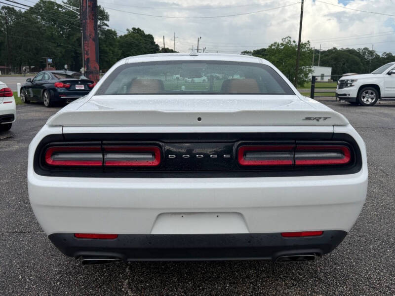 2016 Dodge Challenger SRT 392
