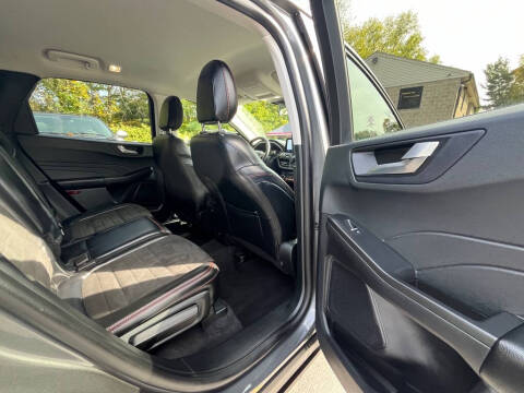 2022 Ford Escape SEL