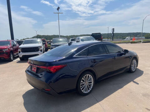2022 Toyota Avalon Hybrid Limited
