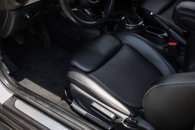 2016 MINI Hardtop 2 Door Cooper