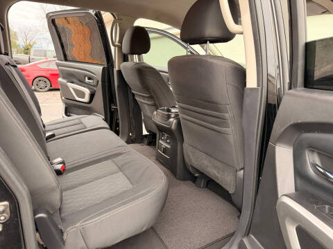 2017 Nissan Titan XD SV