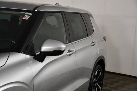 2022 Mitsubishi Outlander SE