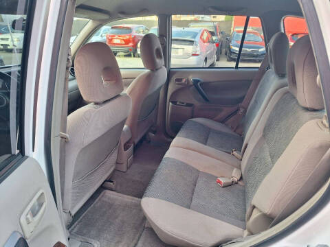 2003 Toyota RAV4