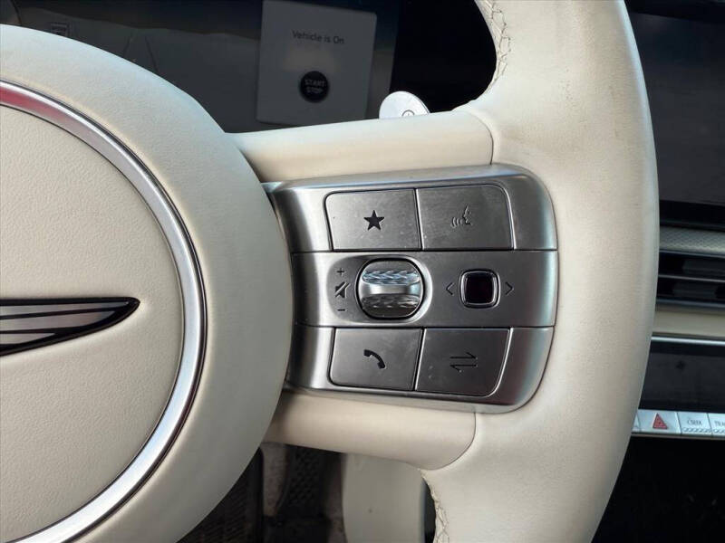 2024 Genesis GV60 Advanced