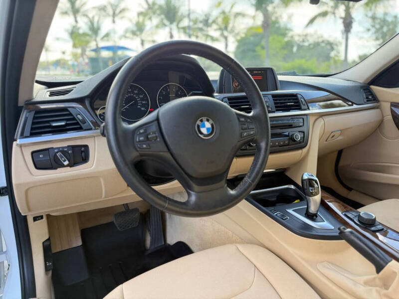 2015 BMW 3 Series 320i