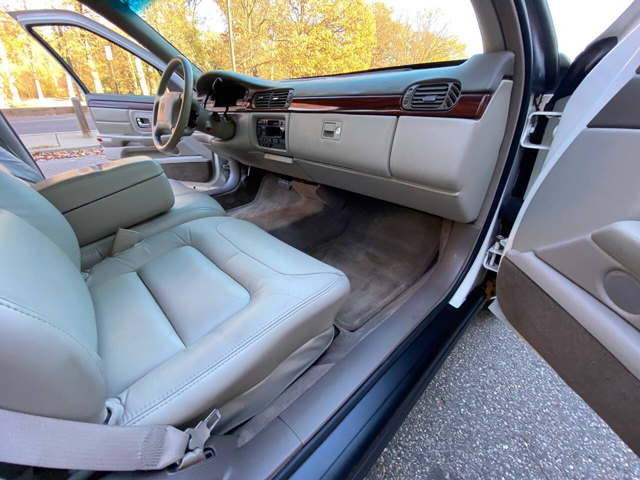 1998 Cadillac DeVille for sale at Vintage Motors USA in Roselle, NJ