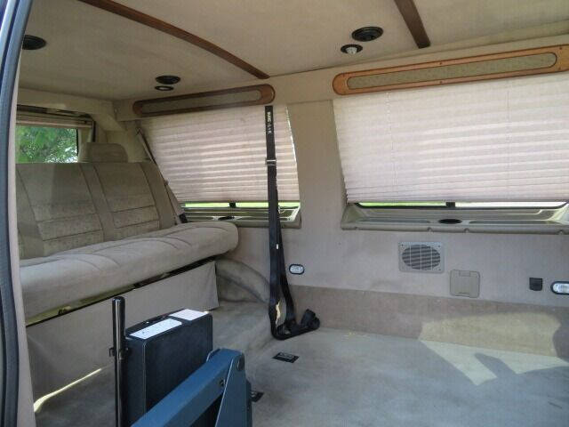 2006 Ford E-Series E-250 SD