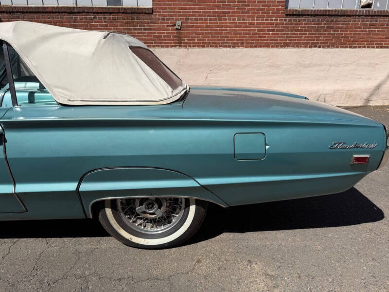 1965 Ford Thunderbird