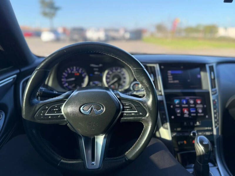 2017 Infiniti Q60