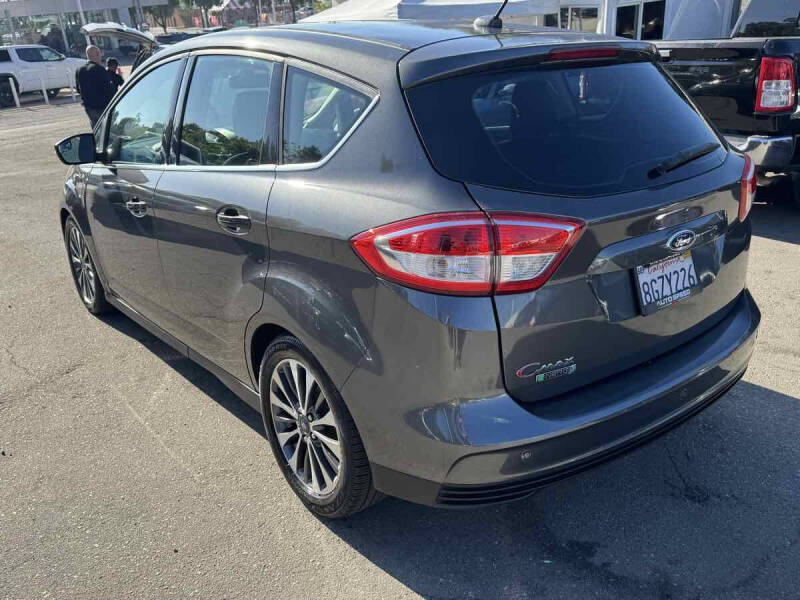 2017 Ford C-MAX Energi Titanium