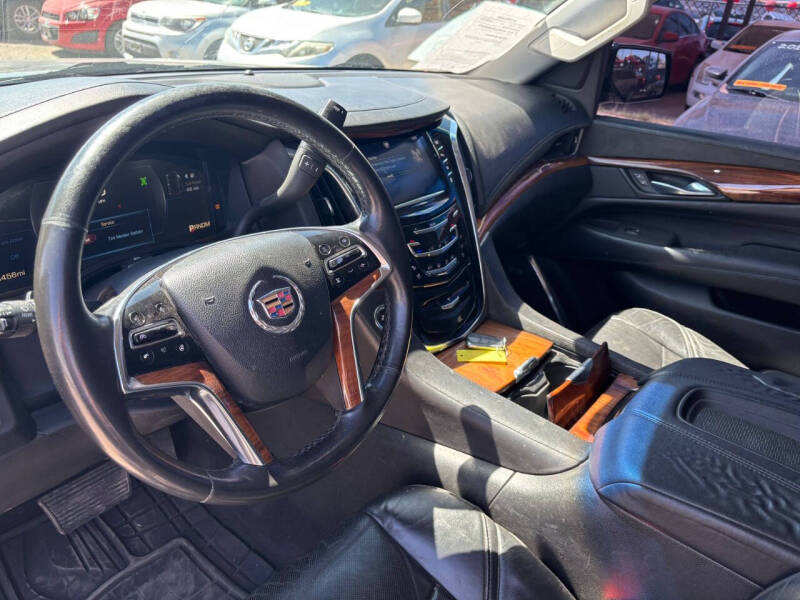 2015 Cadillac Escalade Luxury