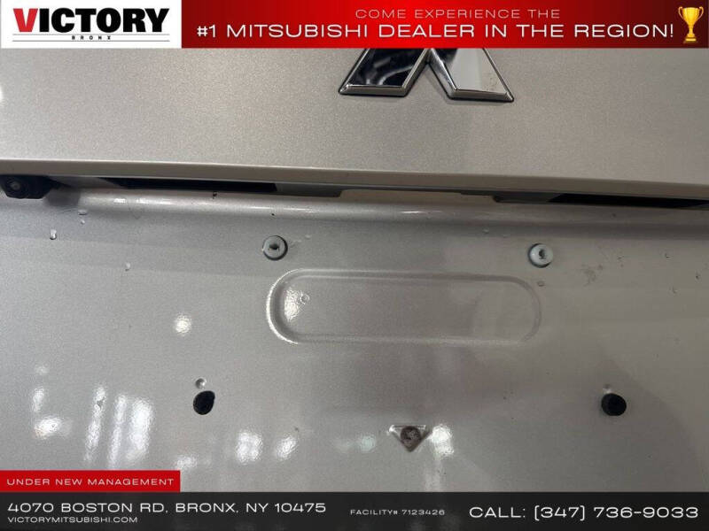 2022 Mitsubishi Outlander SE