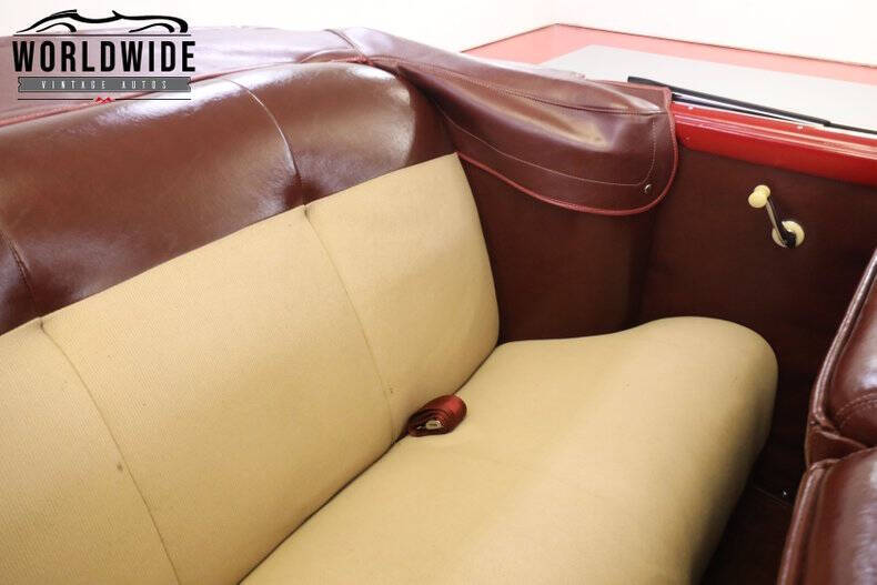 1950 Plymouth Deluxe