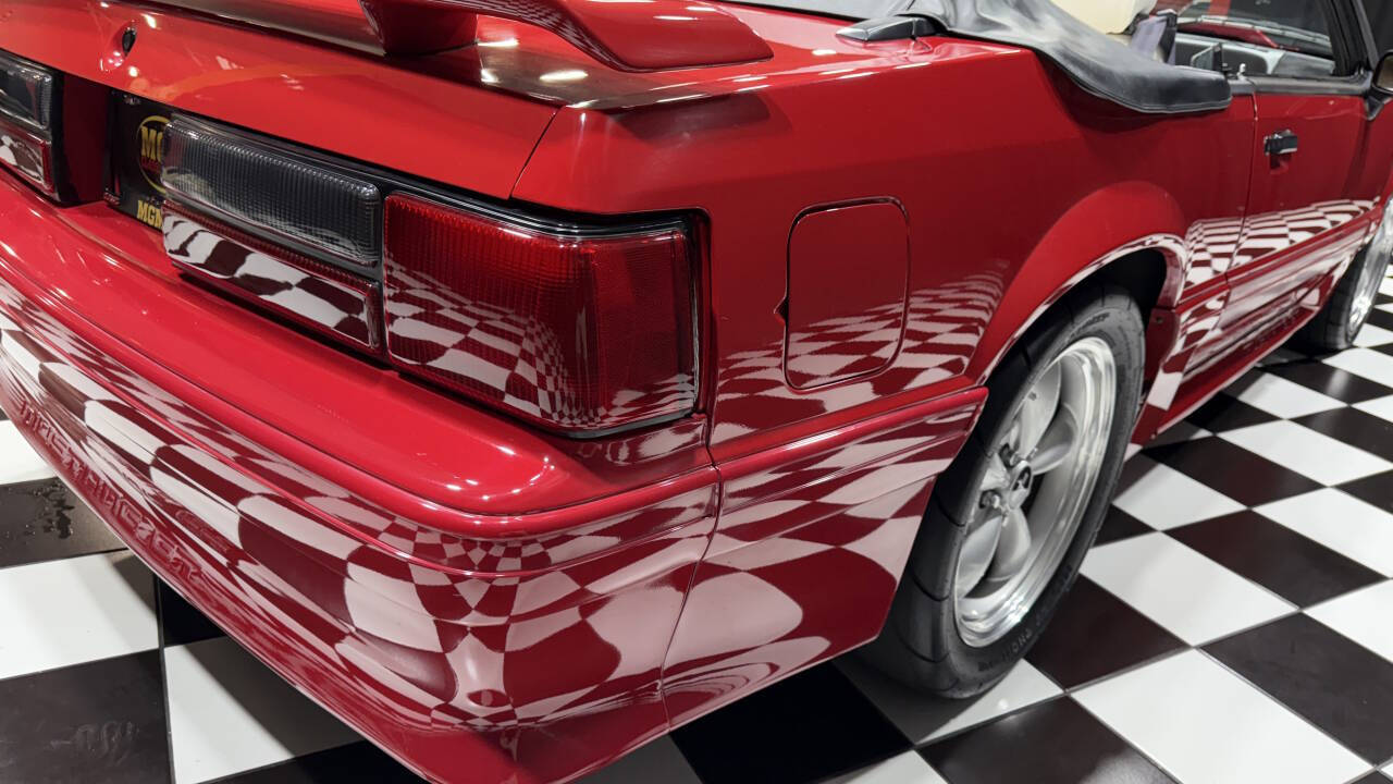 1993 Ford Mustang 22