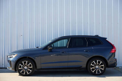 2024 Volvo XC60 B5 Plus Dark Theme