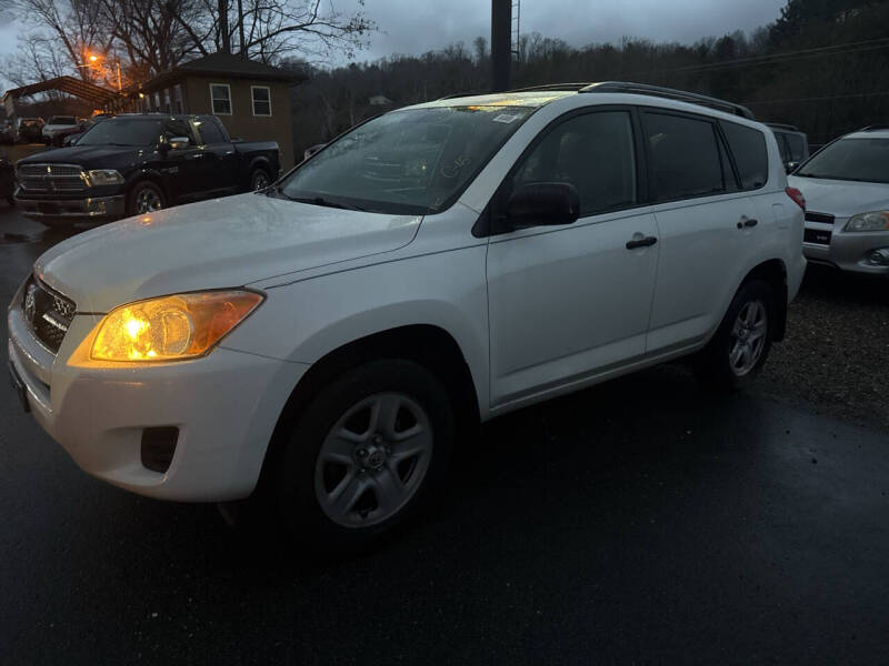 2011 Toyota RAV4 LE's photo