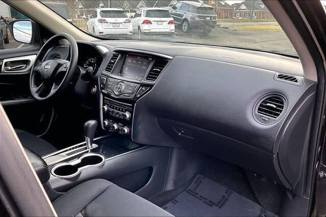 2019 Nissan Pathfinder S