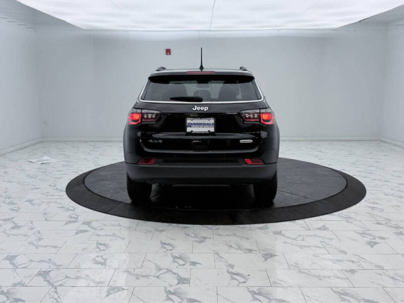 2024 Jeep Compass Latitude Lux