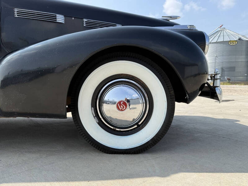 1940 Cadillac Series 52