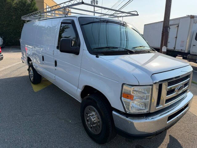 2013 Ford E-Series E-350 SD