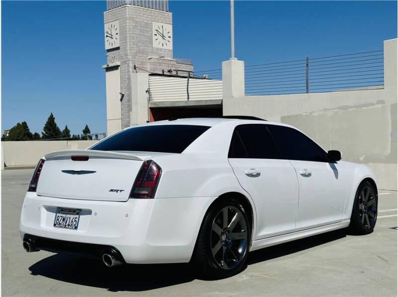 2014 Chrysler 300 SRT8