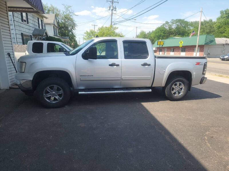 2013 GMC Sierra 1500 for sale at Maximum Auto Group II INC in Cortland OH