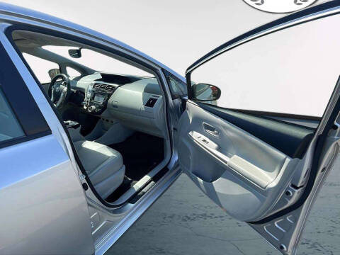 2012 Toyota Prius v Two