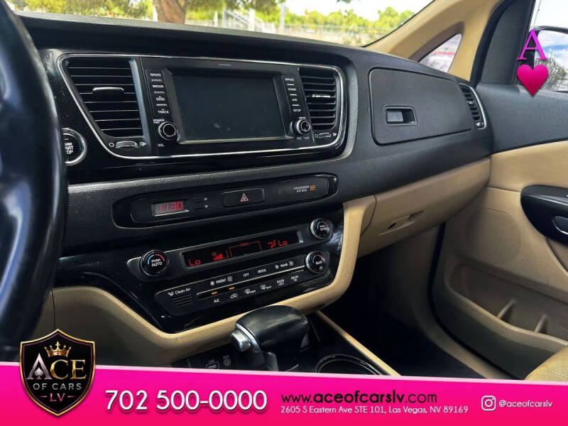 2017 Kia Sedona