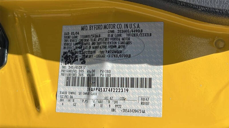 2004 Ford Mustang GT Deluxe