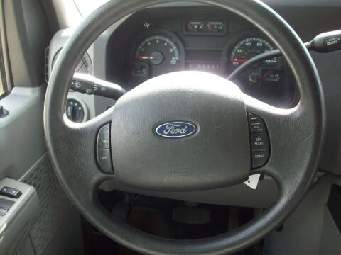 2013 Ford E-Series E-350 SD XL