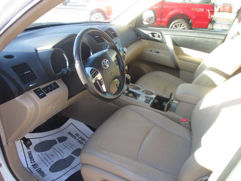2012 Toyota Highlander SE