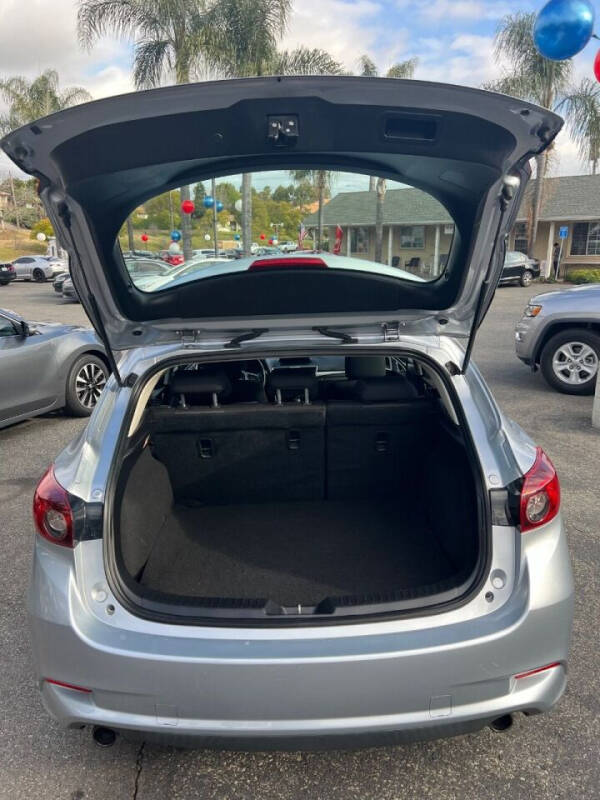 2017 Mazda MAZDA3 Sport