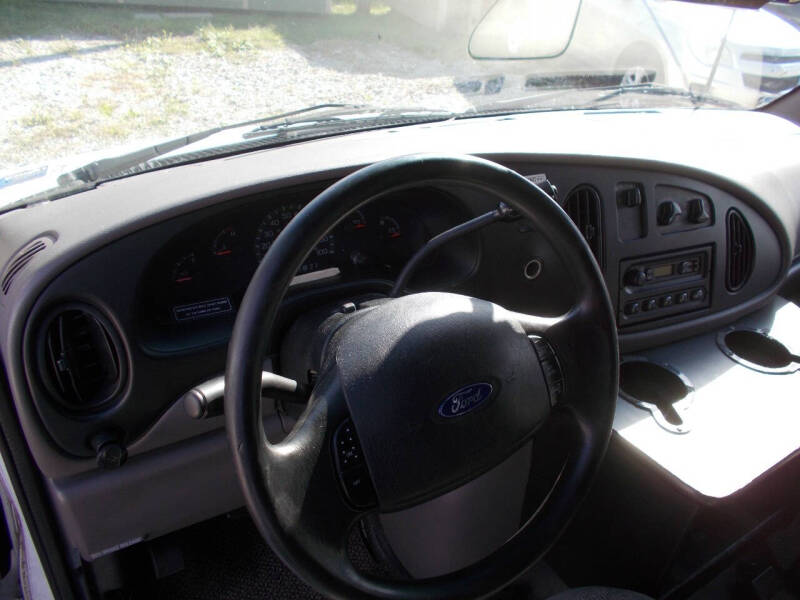 2001 Ford E-Series E-350 SD