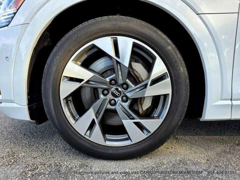 2021 Audi e-tron quattro Premium