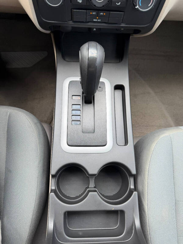 2009 Ford Escape XLS