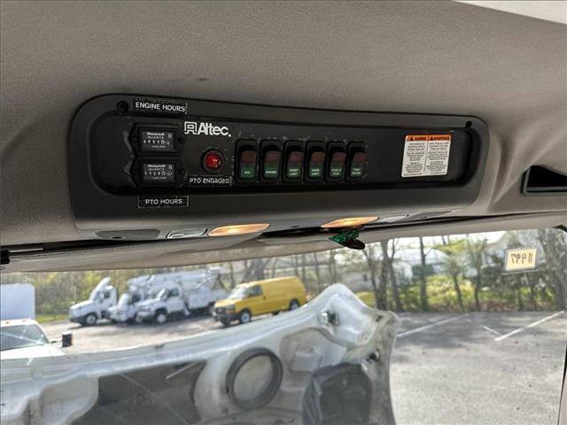 2014 Freightliner M2 106