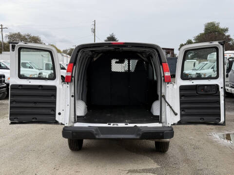 2021 Chevrolet Express 2500
