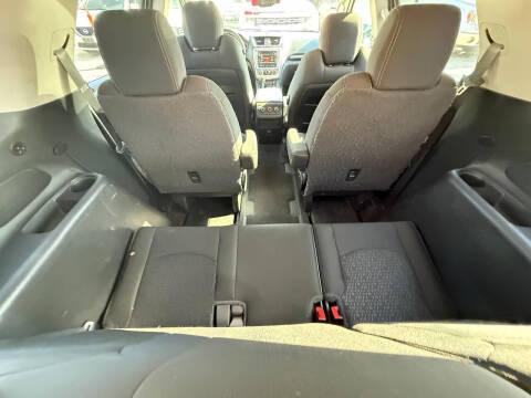 2015 GMC Acadia SLE-2
