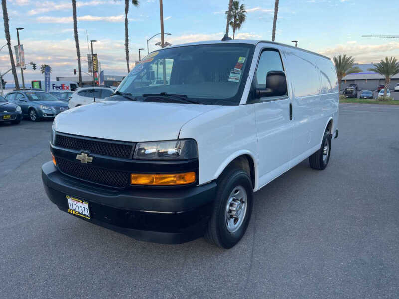 2022 Chevrolet Express 3500