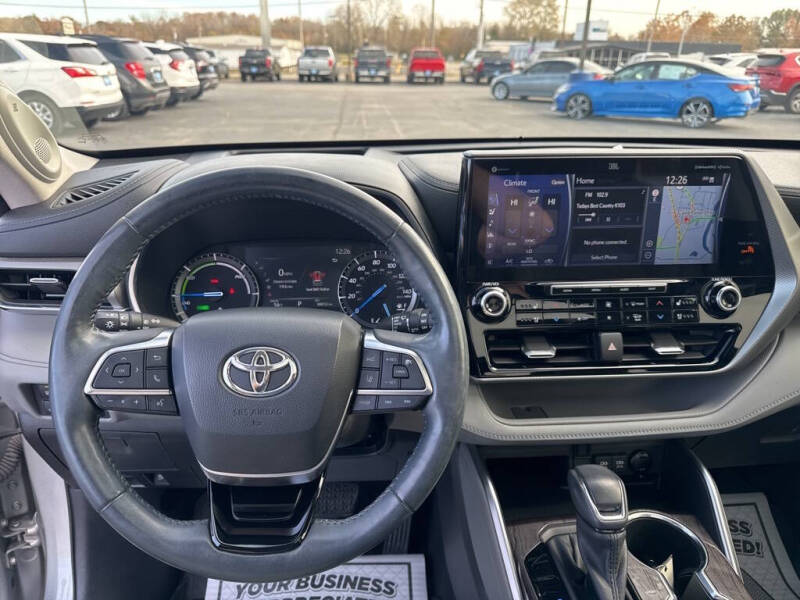 2021 Toyota Highlander Hybrid Platinum