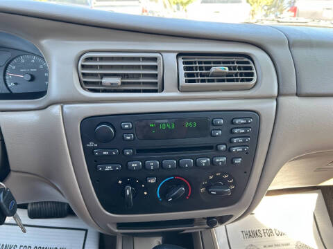 2003 Ford Taurus SES