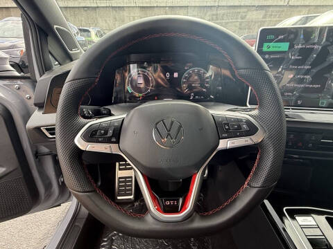 2025 Volkswagen Golf GTI Autobahn