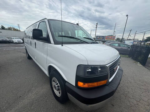 2017 GMC Savana LT 3500