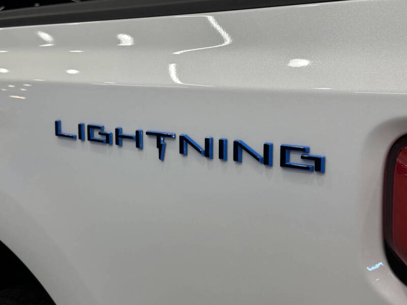 2023 Ford F-150 Lightning XLT