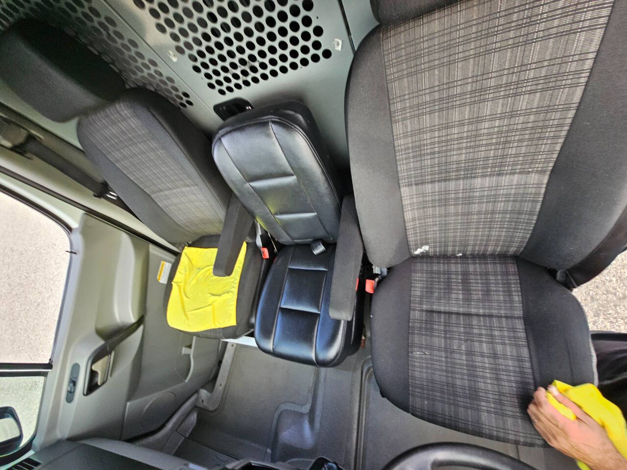 2015 Mercedes-Benz Sprinter 29