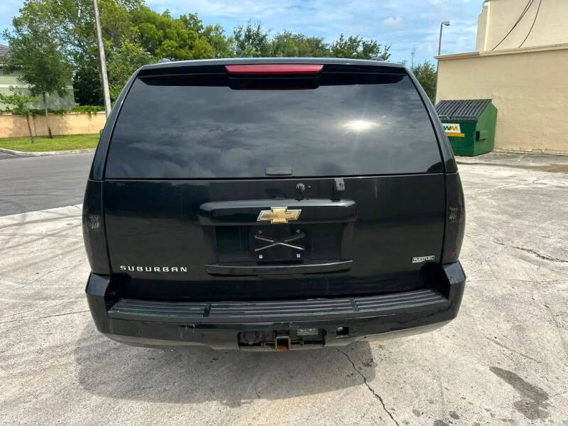 2011 Chevrolet Suburban LT