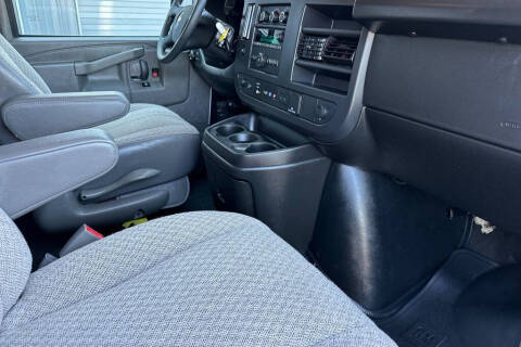 2024 Chevrolet Express LT 3500