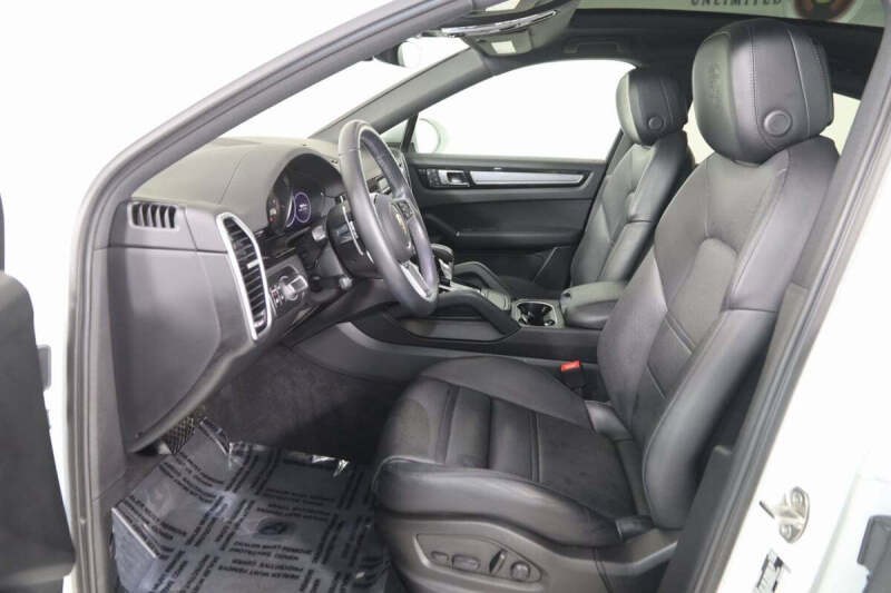 2023 Porsche Cayenne