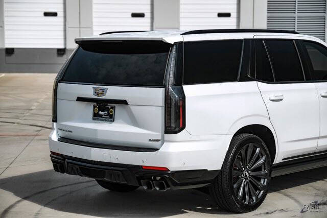 2025 Cadillac Escalade-V